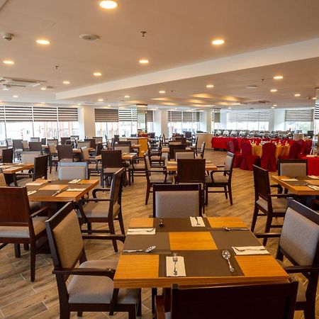 City Rise Hotel Miri Esterno foto